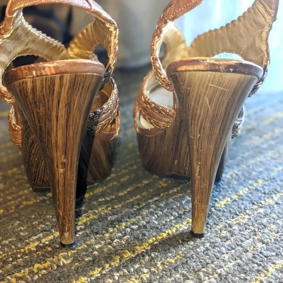 Jessica Simpson Women's Gold Platform Heels Size 7.5 Braided Ankle Strap - Picture 10 of 13